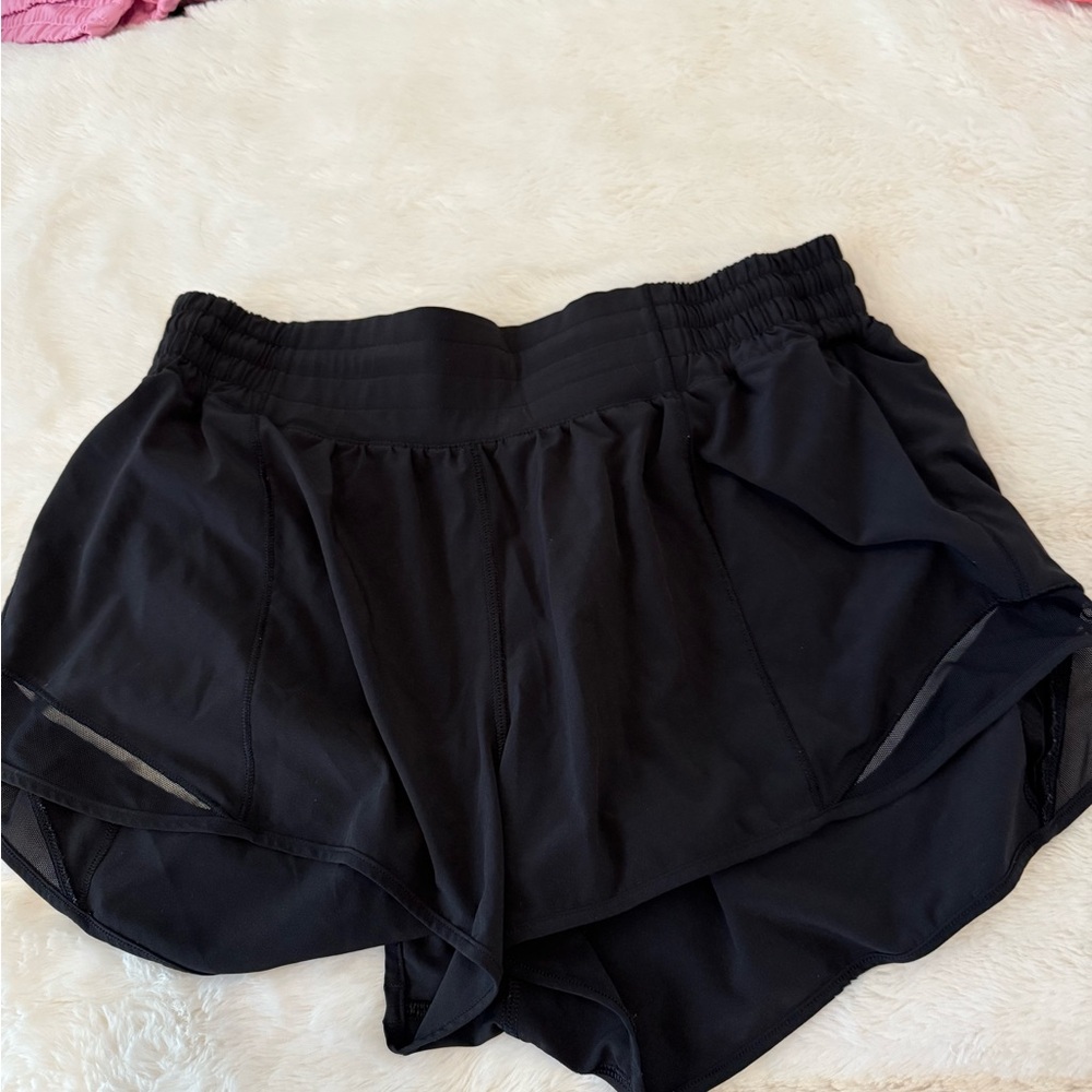 Lululemon Women's Black Athletic Shorts-hotty hot 2.5
